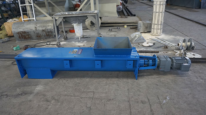 LS100 screw conveyor